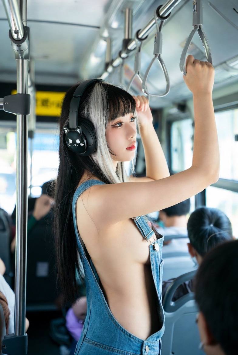 Girl's long black and white hair