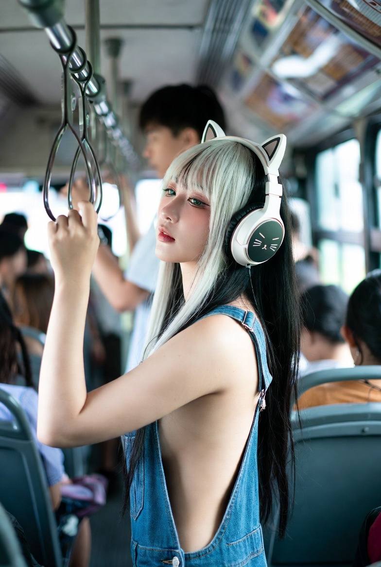 Girl's long black and white hair
